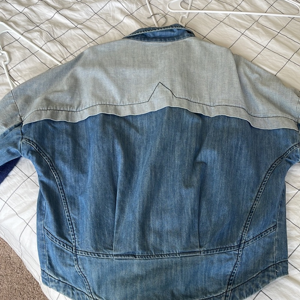 Jean jacket - Picture 2 of 3